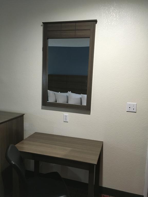 Americas Best Value Inn เดเคอเทอร์ ภายนอก รูปภาพ