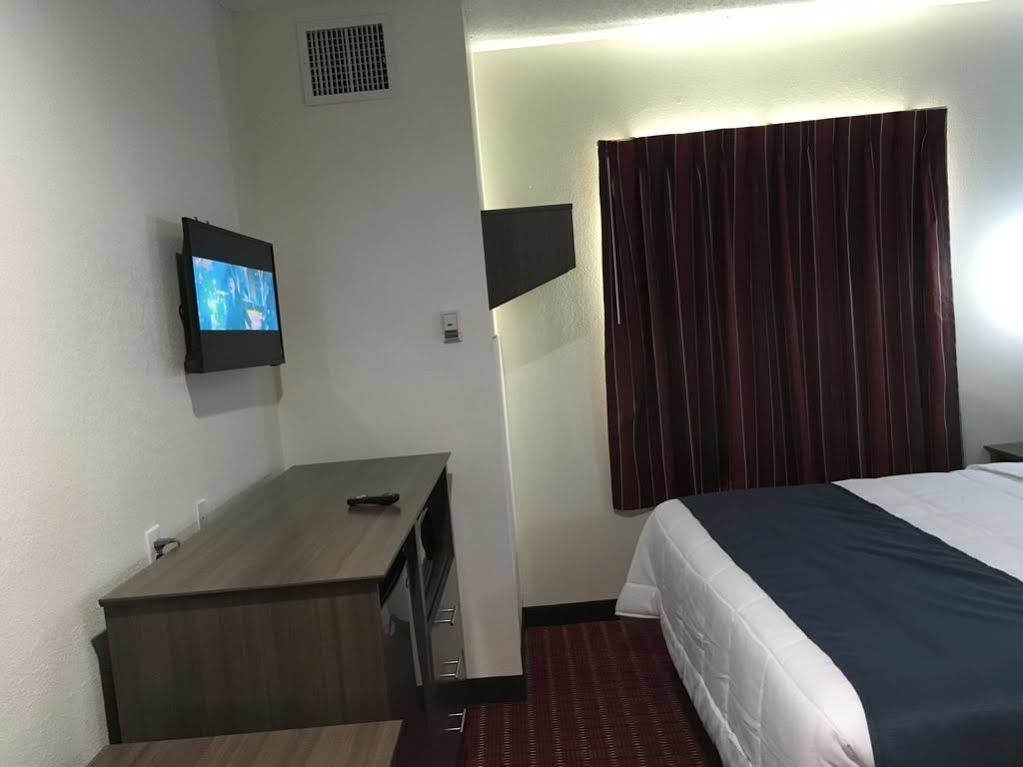 Americas Best Value Inn เดเคอเทอร์ ภายนอก รูปภาพ
